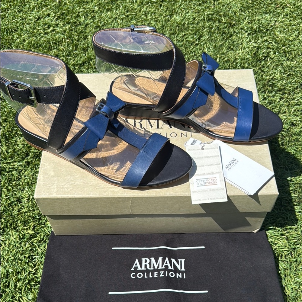 NWT Armani Collezioni blue sandals size 36 (US 5.5)